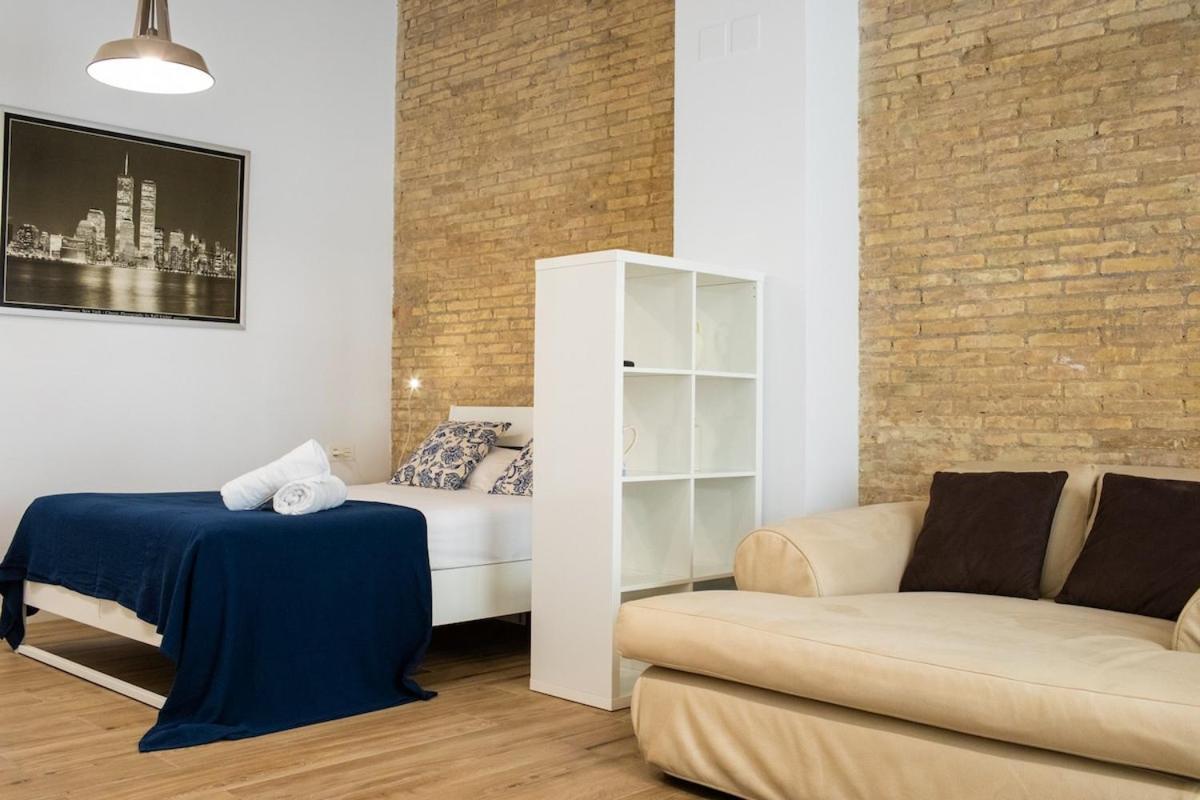 Florit Flats - Cozy Loft By The Central Market Valencia Luaran gambar